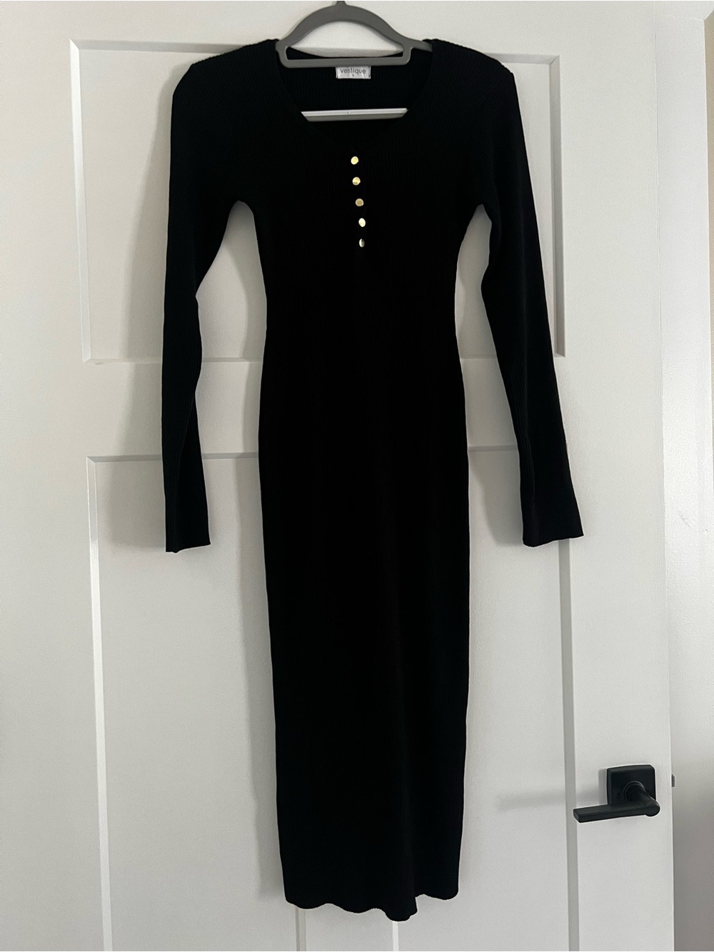 Vestique Black Dress